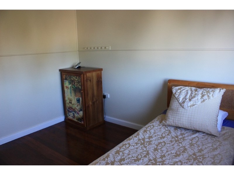 19 Bellevue Parade, Labrador QLD 4215