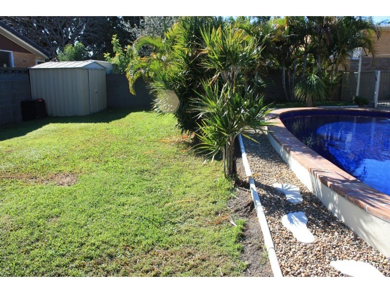 19 Bellevue Parade, Labrador QLD 4215