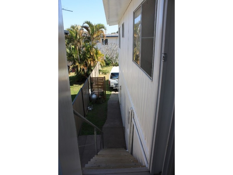 2 Beitz Avenue, Labrador QLD 4215