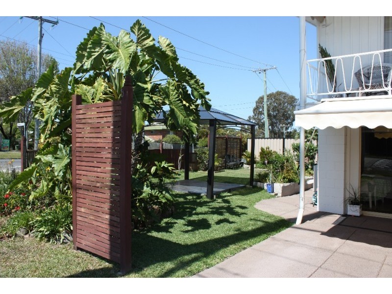 2 Beitz Avenue, Labrador QLD 4215