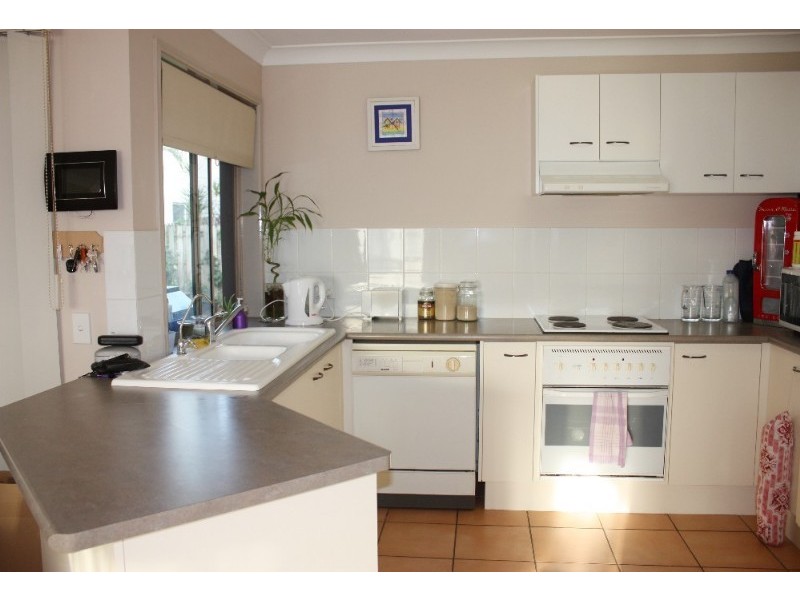 28 Marble Arch Place, Arundel QLD 4214