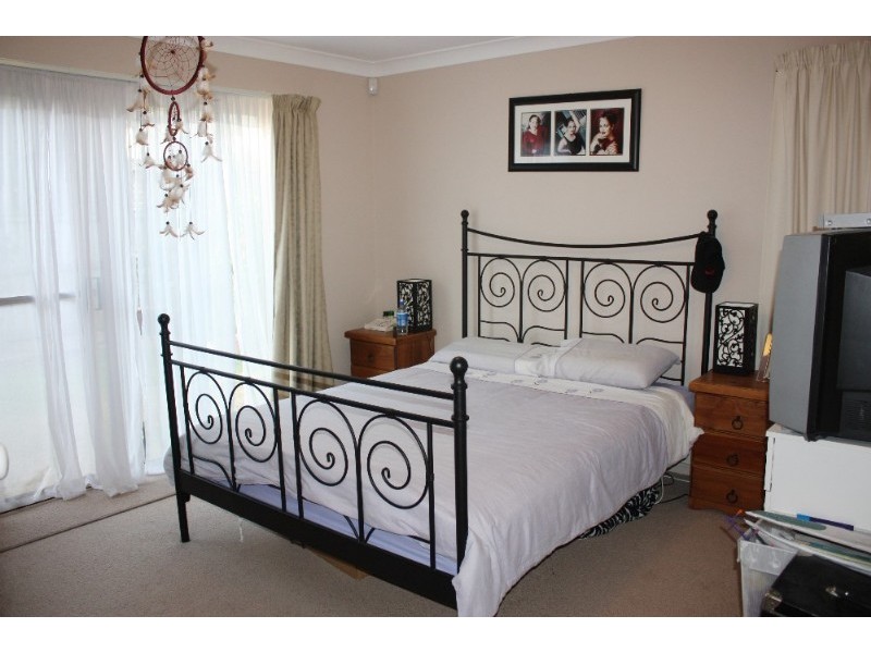 28 Marble Arch Place, Arundel QLD 4214