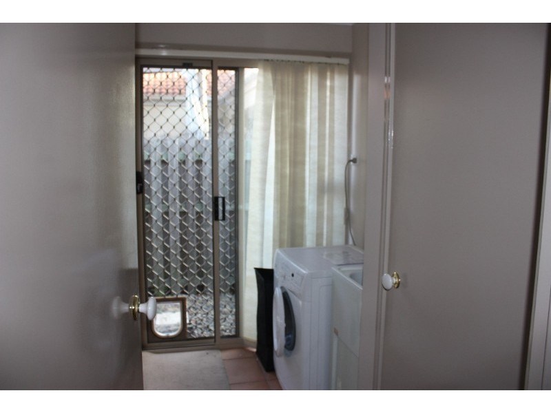 28 Marble Arch Place, Arundel QLD 4214