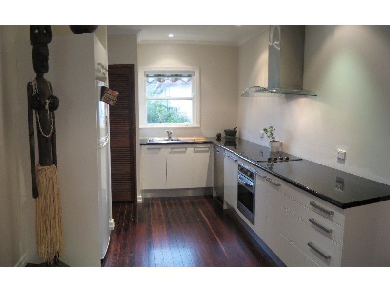 132 Eugaree Street, Southport QLD 4215