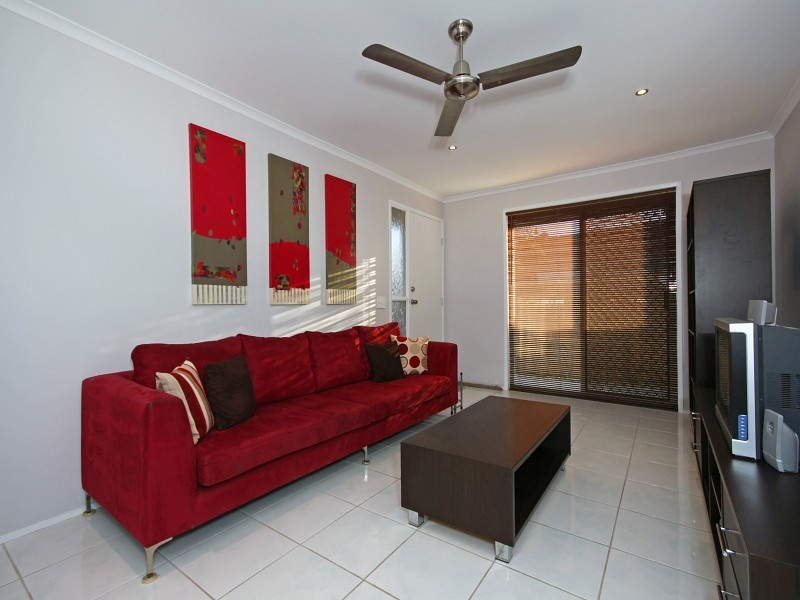 2/12 Galloway Drive, Ashmore QLD 4214