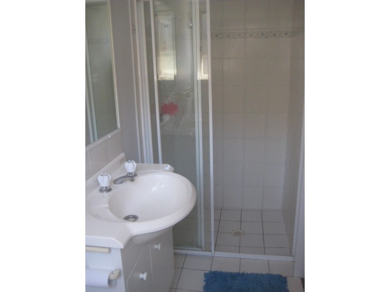 8 Overton Street, Calamvale QLD 4116