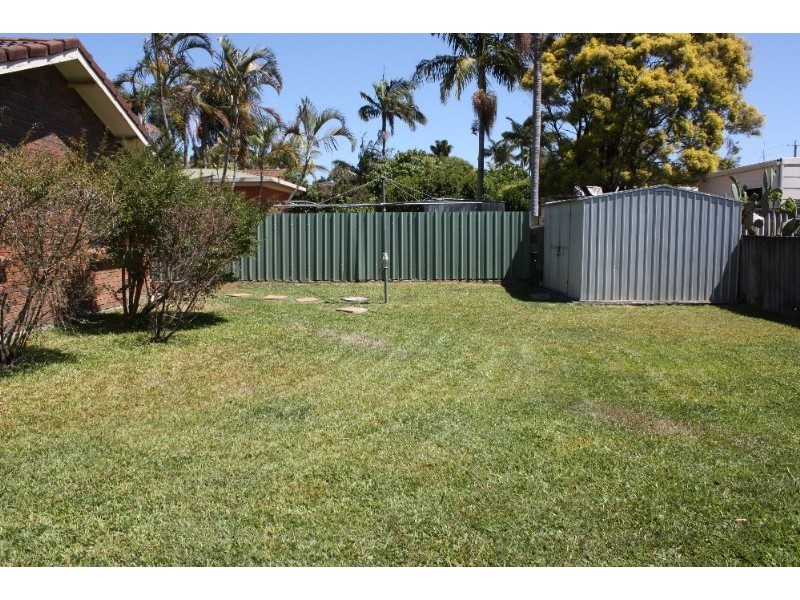 8 Warratina Street, Labrador QLD 4215
