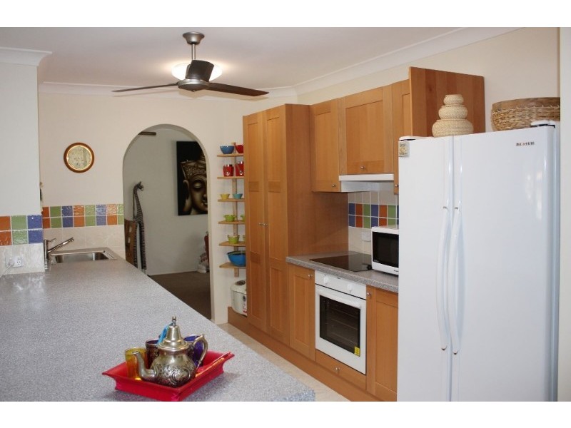 77 Lindfield Road, Helensvale QLD 4212