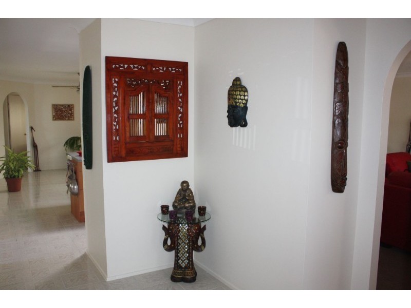 77 Lindfield Road, Helensvale QLD 4212