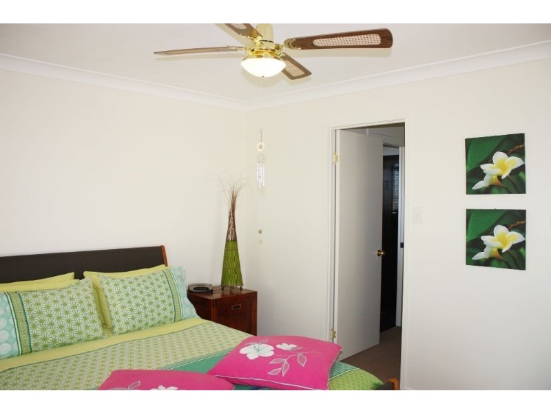 77 Lindfield Road, Helensvale QLD 4212