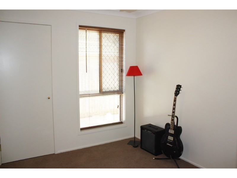 77 Lindfield Road, Helensvale QLD 4212