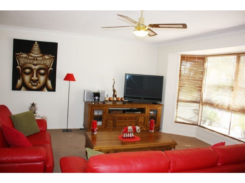 77 Lindfield Road, Helensvale QLD 4212