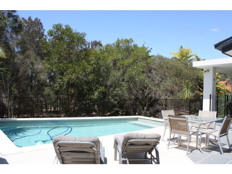 36 Gippsland Drive, Helensvale QLD 4212