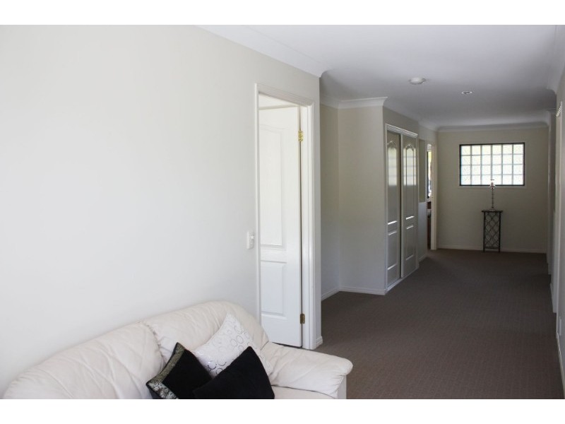 36 Gippsland Drive, Helensvale QLD 4212