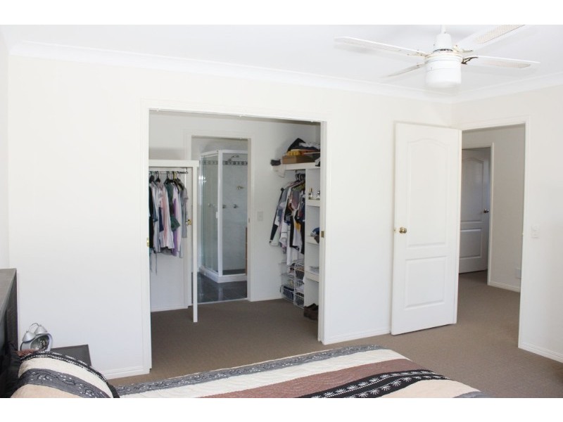 36 Gippsland Drive, Helensvale QLD 4212