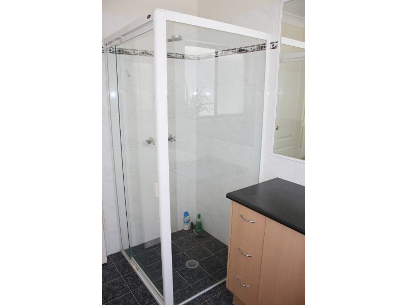 36 Gippsland Drive, Helensvale QLD 4212