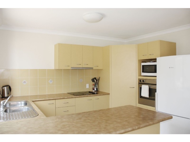 38 Ingles Circuit, Arundel QLD 4214