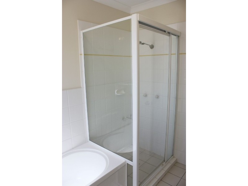 38 Ingles Circuit, Arundel QLD 4214