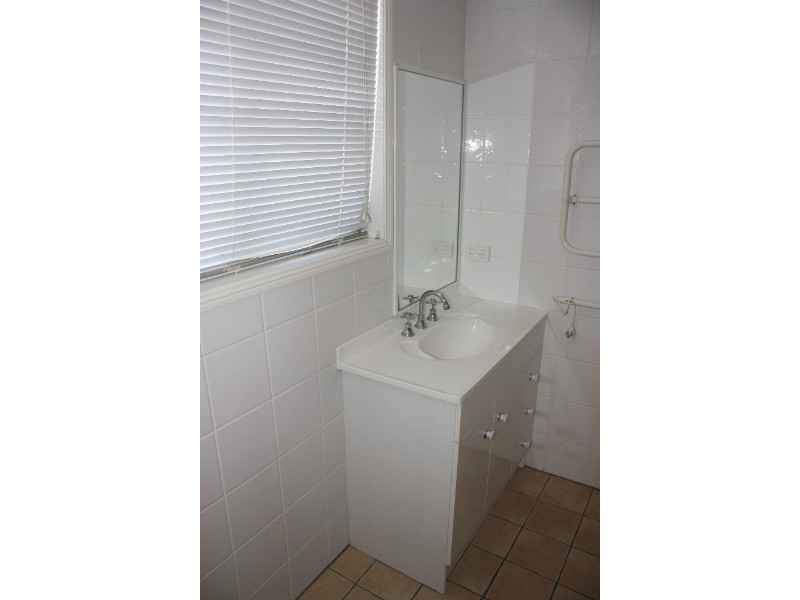 6 Gould Place, Pacific Pines QLD 4211