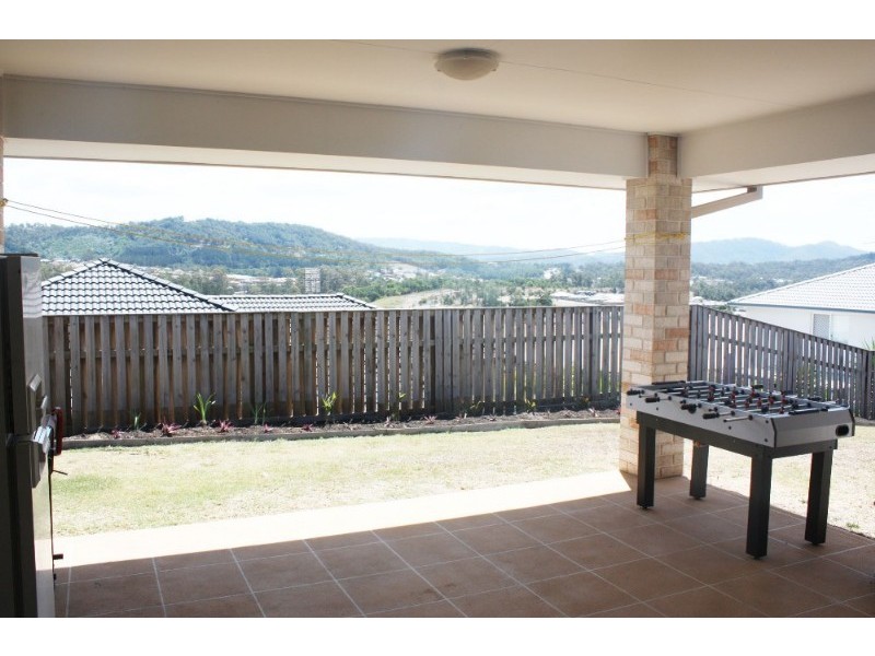 25 Sangster Crescent, Pacific Pines QLD 4211