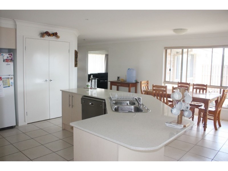 25 Sangster Crescent, Pacific Pines QLD 4211