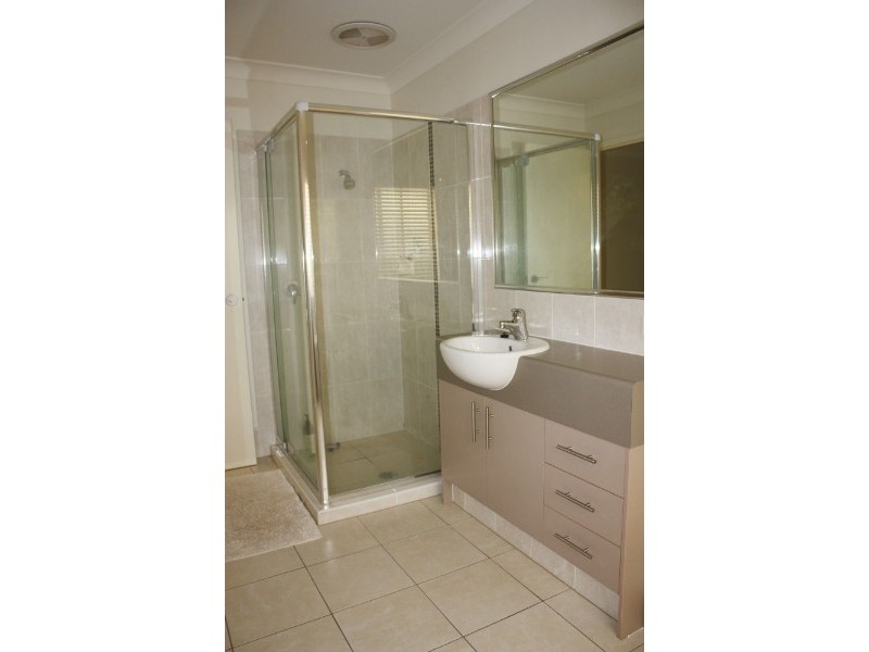 25 Sangster Crescent, Pacific Pines QLD 4211