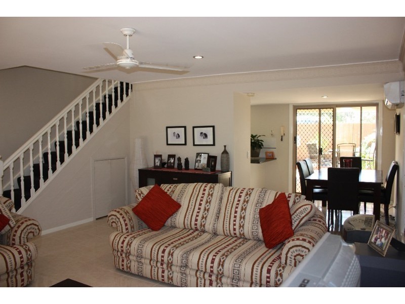 1/348 Oxley Drive, Coombabah QLD 4216