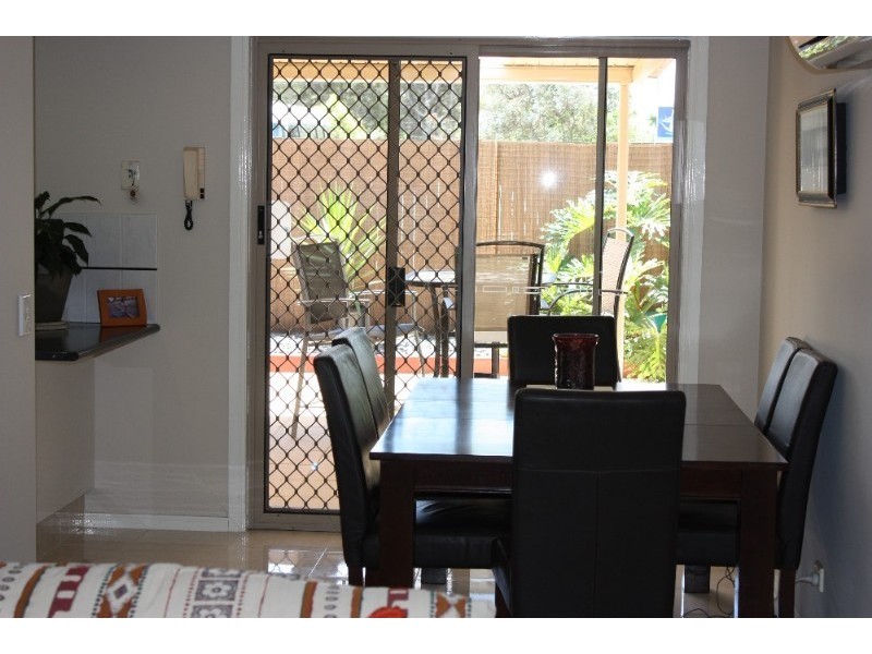 1/348 Oxley Drive, Coombabah QLD 4216