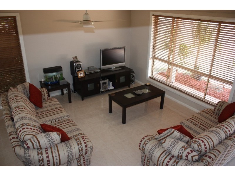 1/348 Oxley Drive, Coombabah QLD 4216
