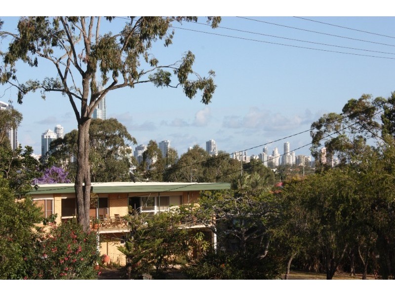 17 Petersen Avenue, Southport QLD 4215