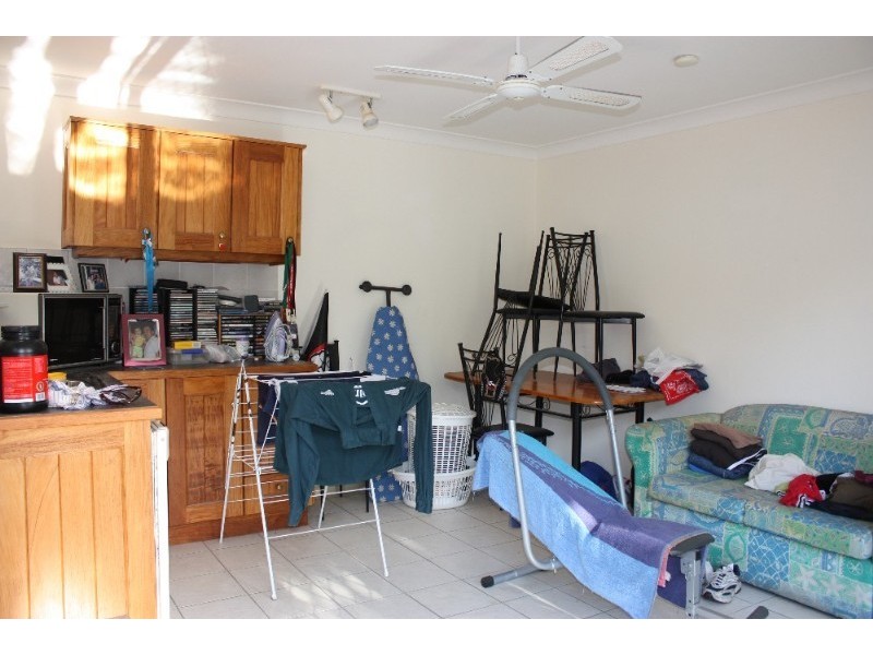 17 Petersen Avenue, Southport QLD 4215