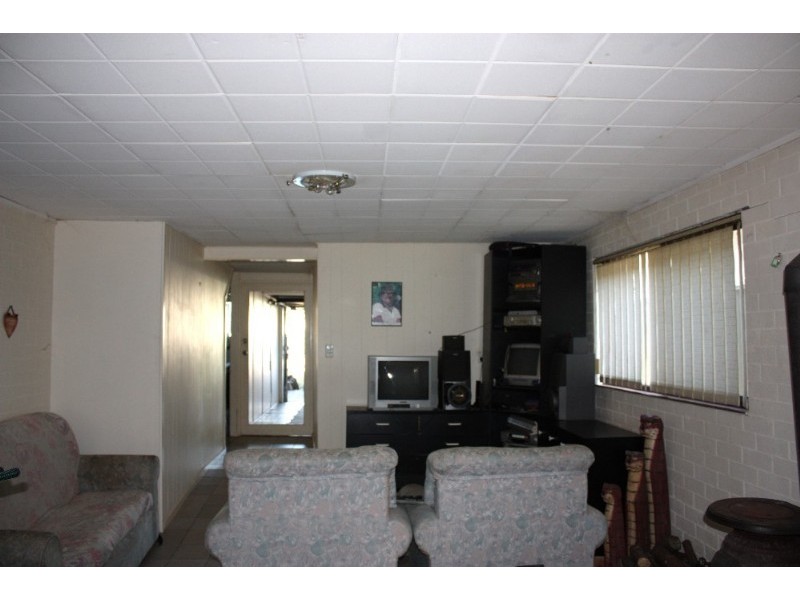 17 Petersen Avenue, Southport QLD 4215