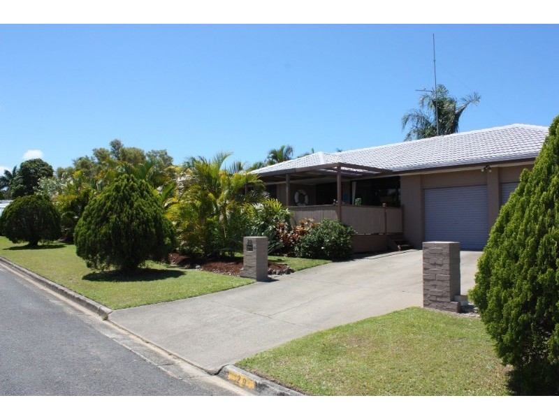 29 Collins Crescent, Benowa QLD 4217