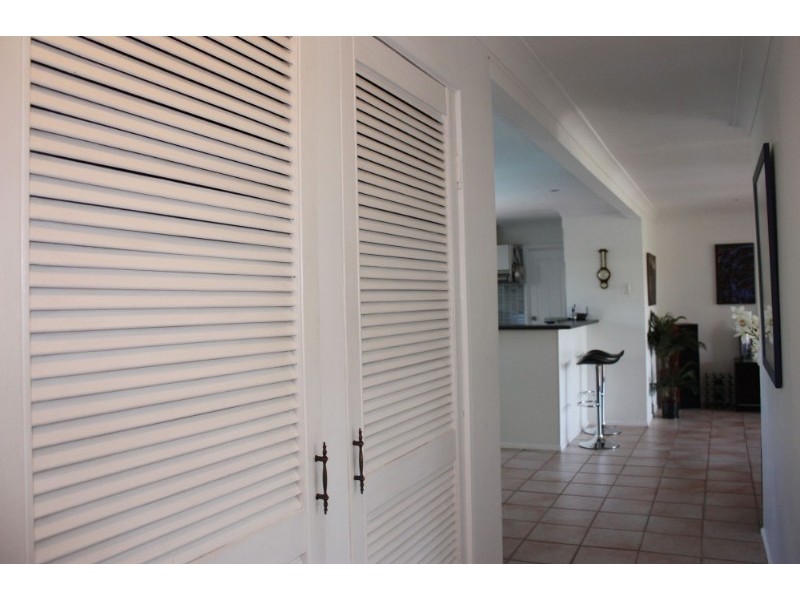 29 Collins Crescent, Benowa QLD 4217