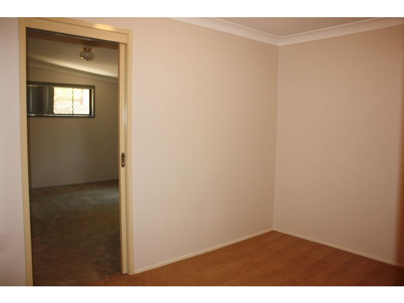 20 Sturt Street, Molendinar QLD 4214