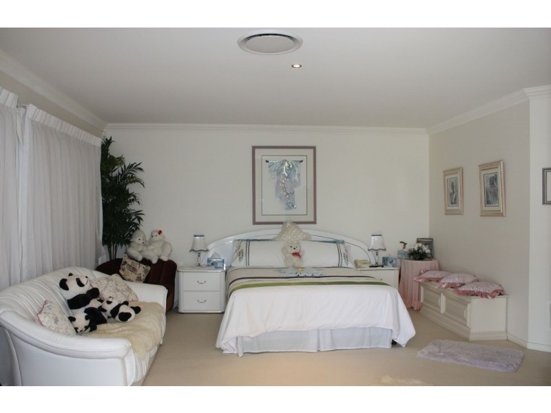 19 Sarasota Key, Broadbeach Waters QLD 4218