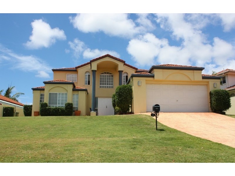 18 Maltravers Drive, Arundel QLD 4214