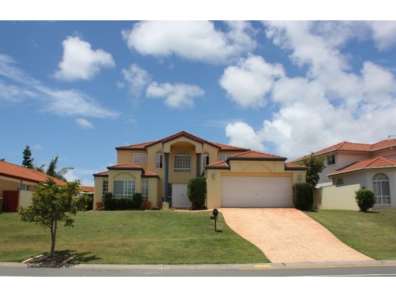 18 Maltravers Drive, Arundel QLD 4214