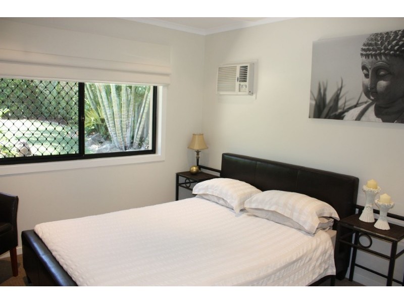 18 Lothian Avenue, Sorrento QLD 4217