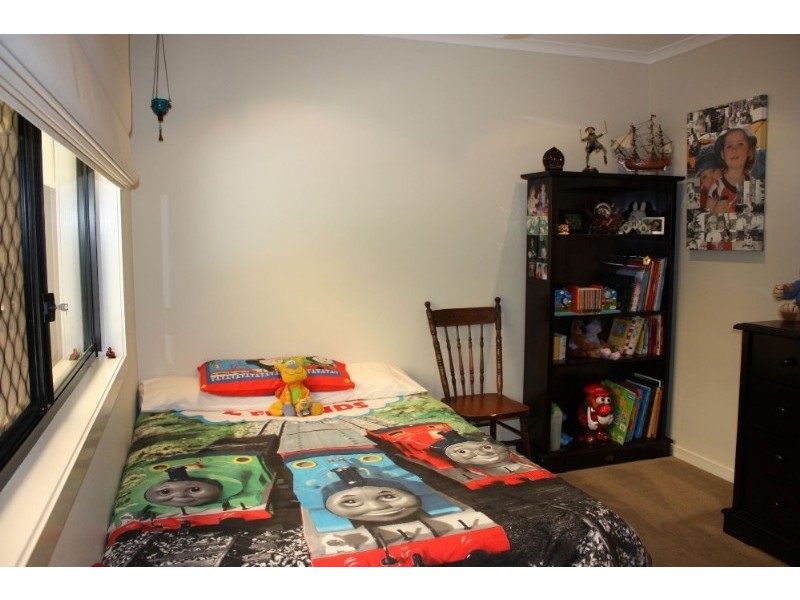 18 Lothian Avenue, Sorrento QLD 4217