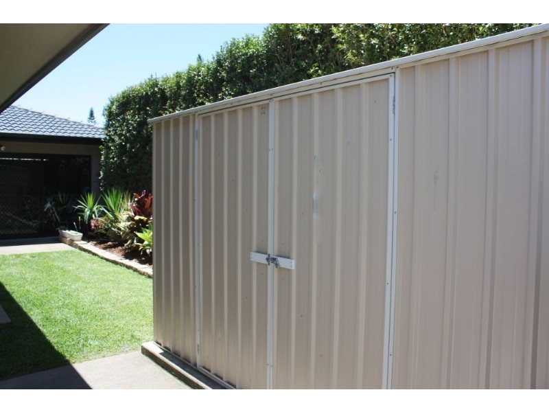 18 Lothian Avenue, Sorrento QLD 4217