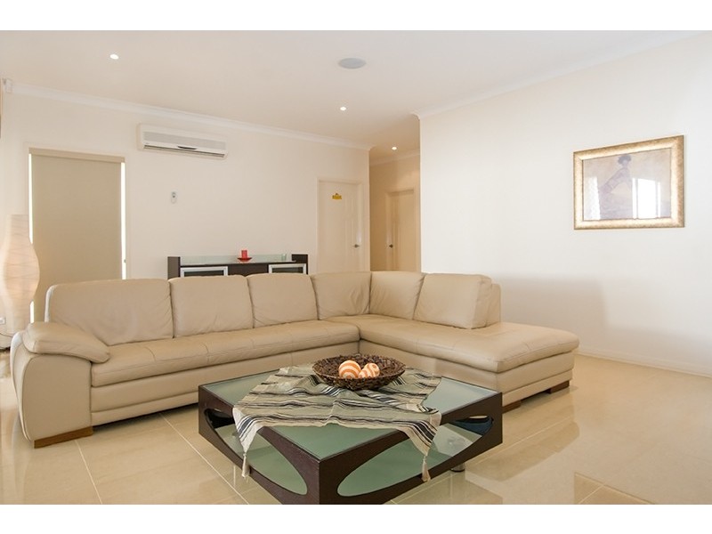 33 Zane Street, Molendinar QLD 4214