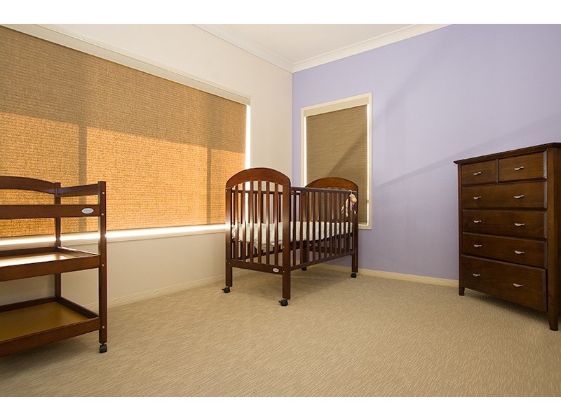 33 Zane Street, Molendinar QLD 4214