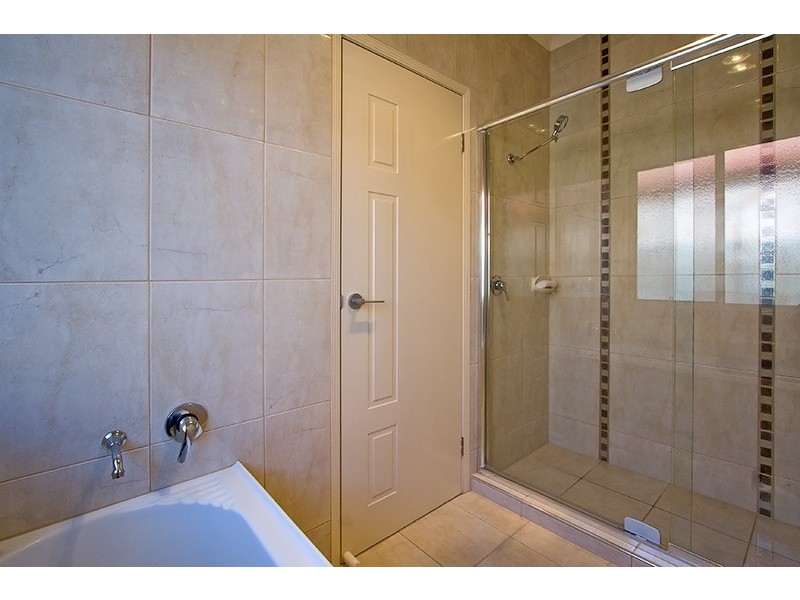 33 Zane Street, Molendinar QLD 4214