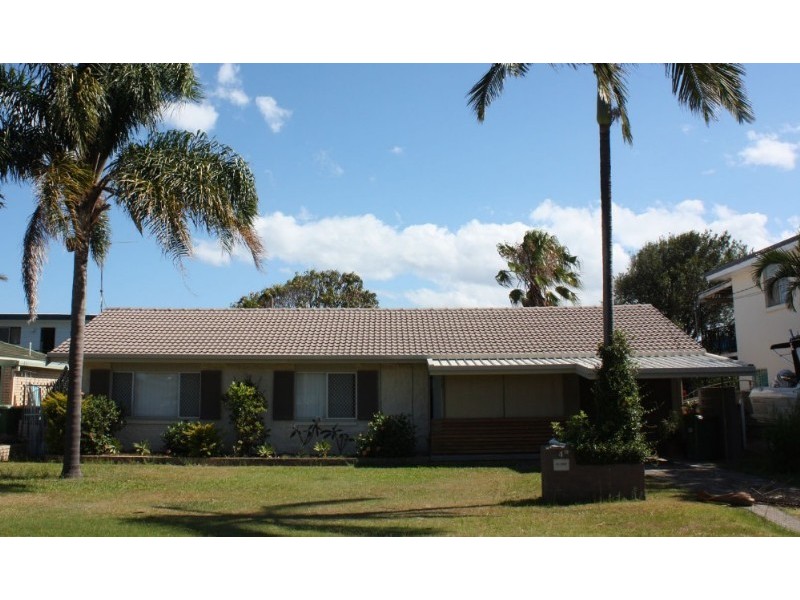 4 ST Nicholas Street, Runaway Bay QLD 4216