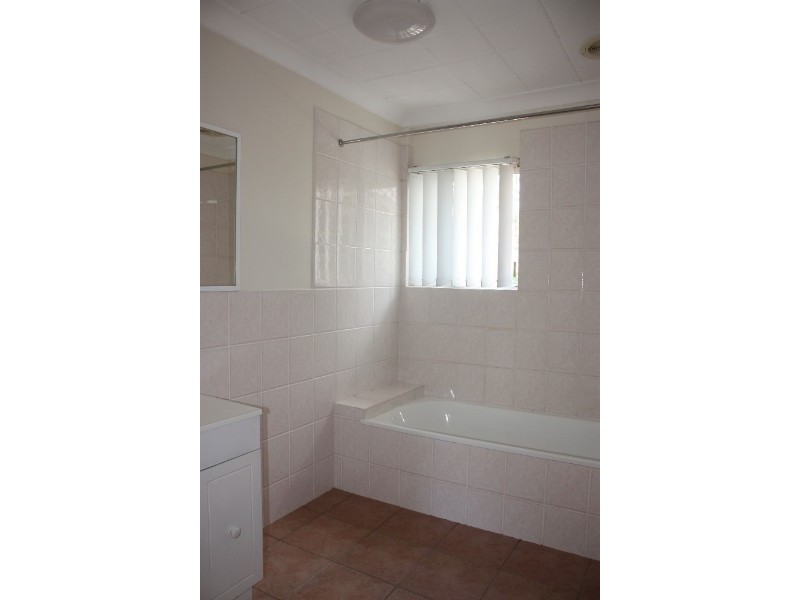 4 ST Nicholas Street, Runaway Bay QLD 4216