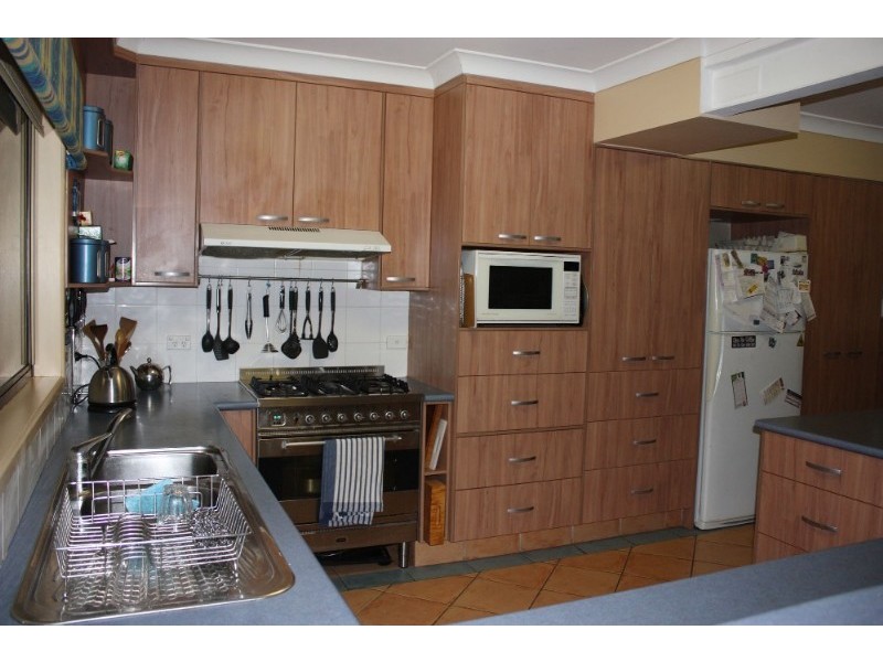 51 Collins Crescent, Benowa QLD 4217