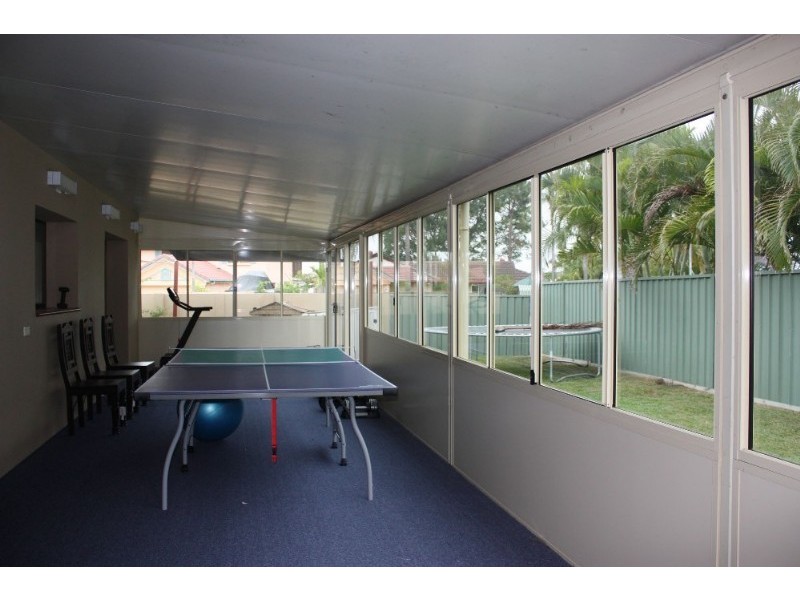 51 Collins Crescent, Benowa QLD 4217