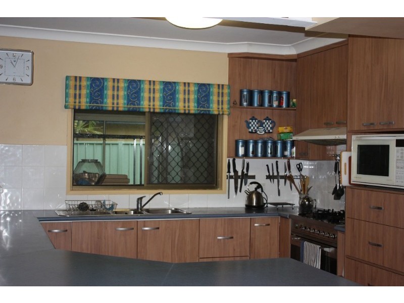 51 Collins Crescent, Benowa QLD 4217