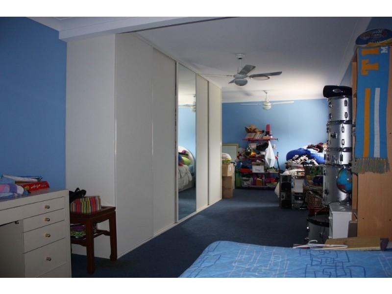 51 Collins Crescent, Benowa QLD 4217